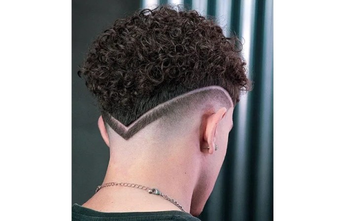 Curly Top with V Shape